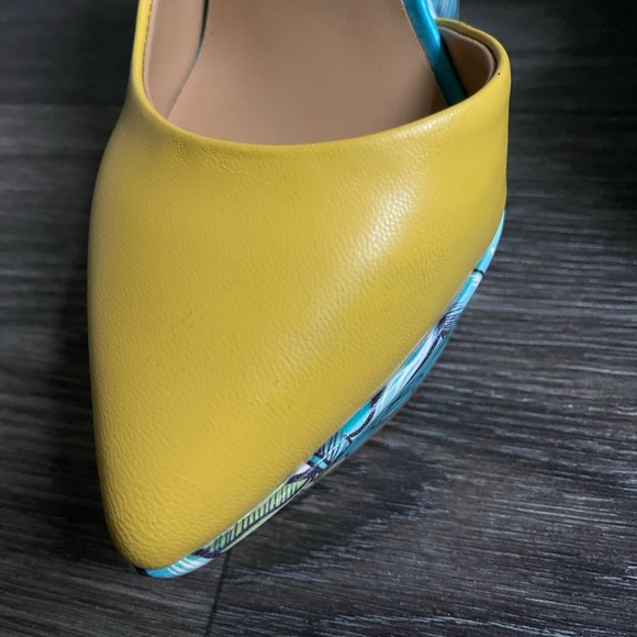 Taylor Says by Taylor Reeve Bonafide yellow genuine leather platform wedges. - Picture 6 of 13